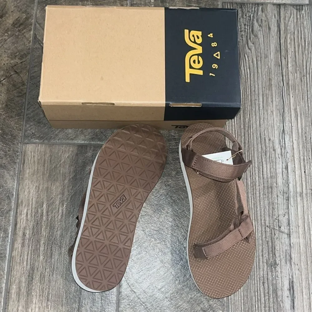 Nwt Teva 2” platform sandals